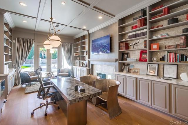 Image 45 of 75 For 7396 Turnberry Court