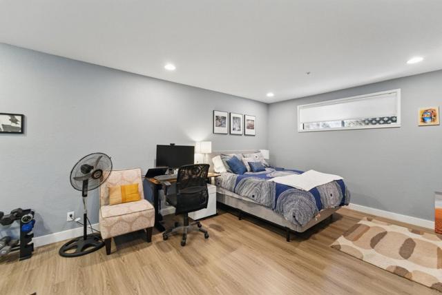 2149 Junction Avenue, Mountain View CA: https://media.crmls.org/mediaz/3201ad71-08af-46b6-ac25-091cf3e18766.jpg