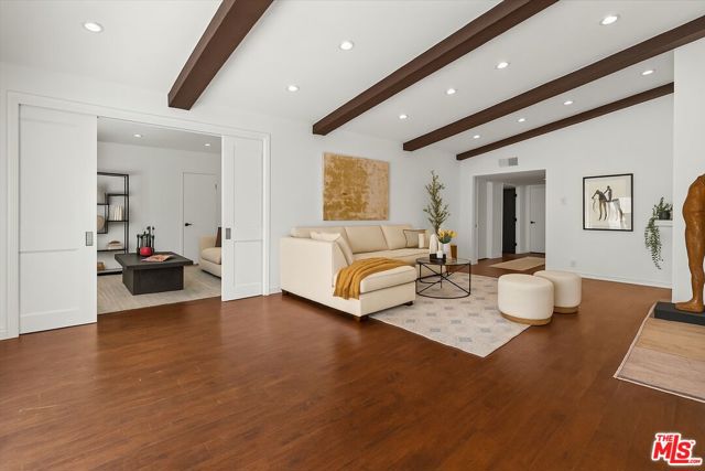 853 S Le Doux Road, Los Angeles CA: https://media.crmls.org/mediaz/3202d2a5-0b10-4e3c-9105-ae73dfed5a2b.jpg