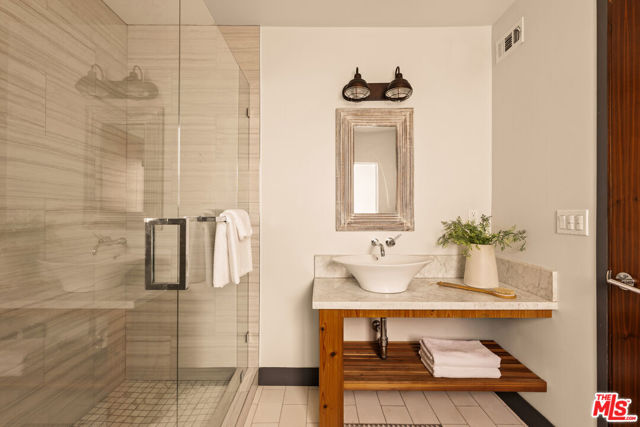 3019 Surry Street, Los Angeles CA: https://media.crmls.org/mediaz/3203228b-2dde-43de-be59-e701ae43eca3.jpg