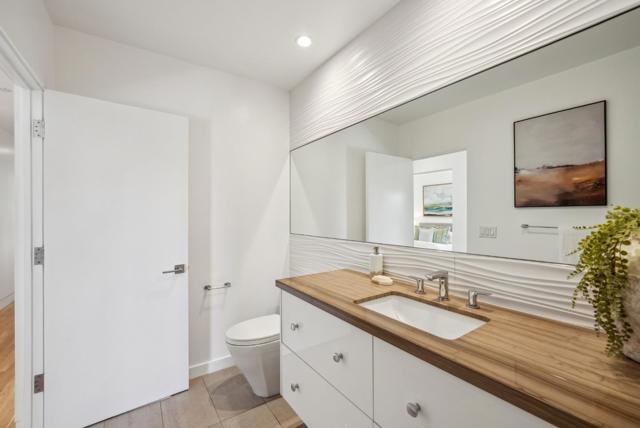 1 Millbrae Circle, Millbrae CA: https://media.crmls.org/mediaz/32036620-25c9-4bd3-9ae6-93a7d6b60bee.jpg