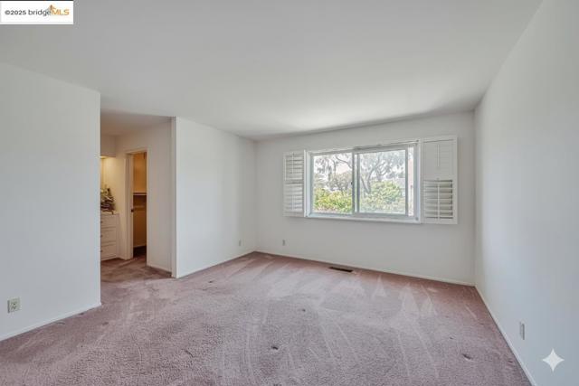 1160 Marianas Ln, Alameda CA: https://media.crmls.org/mediaz/3203d663-5194-4a12-9a0c-9a0000130280.jpg