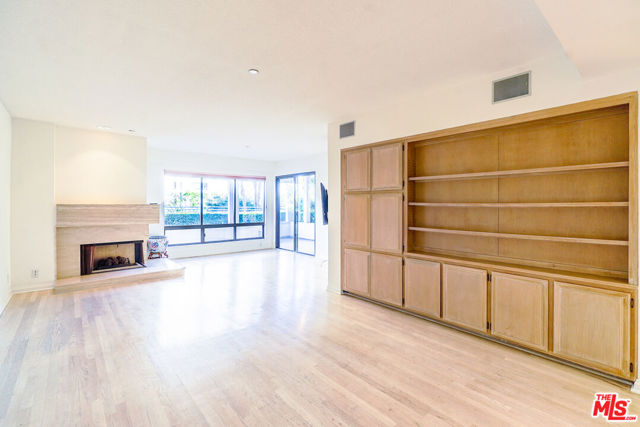 150 Ocean Park Boulevard, 328 photo 3