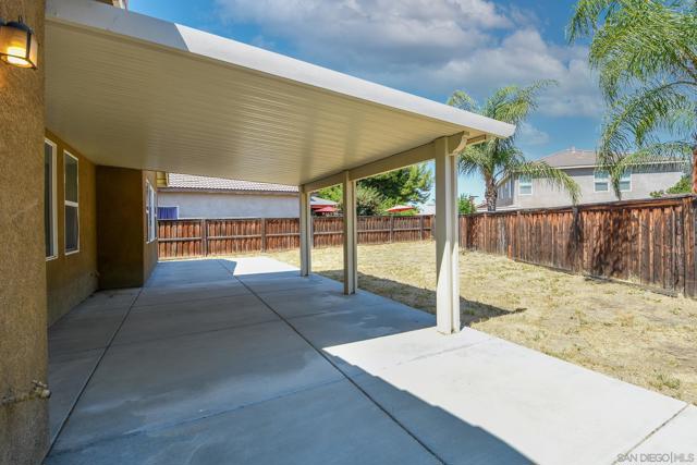 1854 Jasmine Ct, San Jacinto CA: https://media.crmls.org/mediaz/32049ced-7fc7-4201-a809-cfa0654bf5e0.jpg