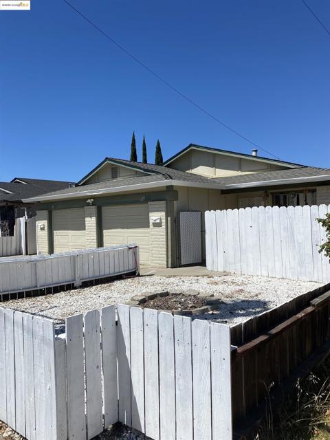 137 El Dorado Dr, Pittsburg CA: https://media.crmls.org/mediaz/3205cfbc-6e44-4bf1-97f2-507cc26f0cf3.jpg