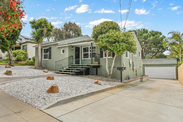 4055 Bernice Drive, San Diego CA: https://media.crmls.org/mediaz/32063a31-f449-47aa-a885-02bd5a6d9061.jpg