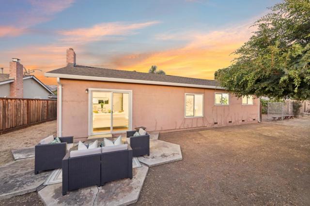 2995 Pettigrew Court, San Jose CA: https://media.crmls.org/mediaz/3207f2f8-cdcc-4c36-a73f-6ae17a91ee70.jpg
