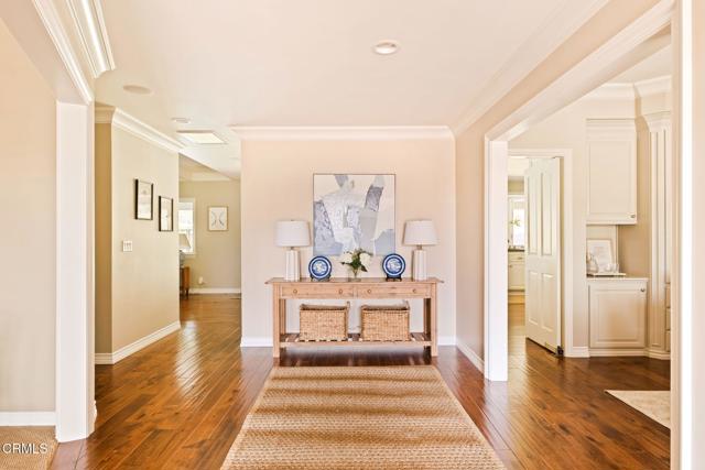 919 Willow Springs Lane, Glendora CA: https://media.crmls.org/mediaz/3207fa65-a048-4c0b-96c6-5ea81bfcc6fc.jpg