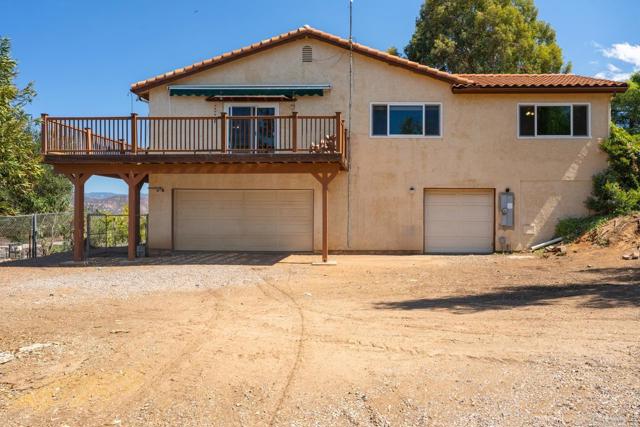 25082 Four Corners Road, Ramona CA: https://media.crmls.org/mediaz/320849af-b257-4e60-a4aa-033dfca469ec.jpg