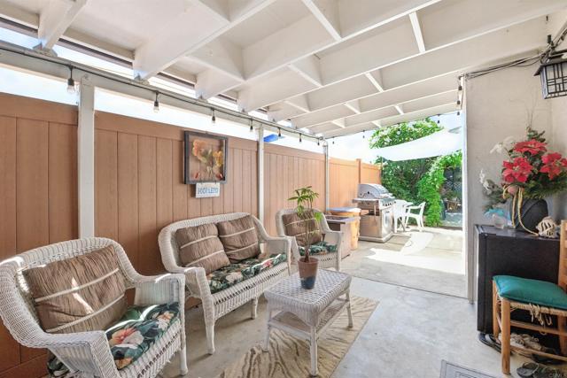 Detail Gallery Image 4 of 27 For 10005 White Pine Ln, Santee,  CA 92071 - 4 Beds | 3 Baths