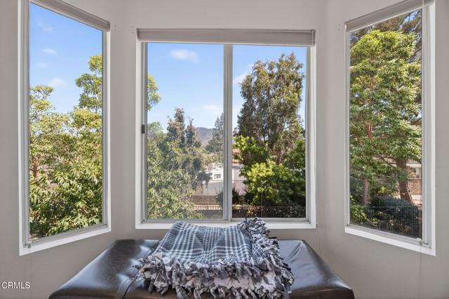 5004 Ladera Vista Drive, Camarillo CA: https://media.crmls.org/mediaz/3208dedf-837f-49c4-901f-b58719197ce7.jpg