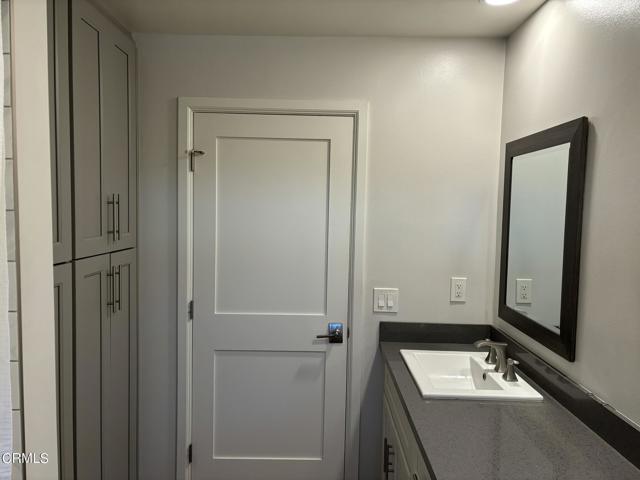 Detail Gallery Image 6 of 13 For 127 Bundren St, Oak View,  CA 93022 - 2 Beds | 1 Baths