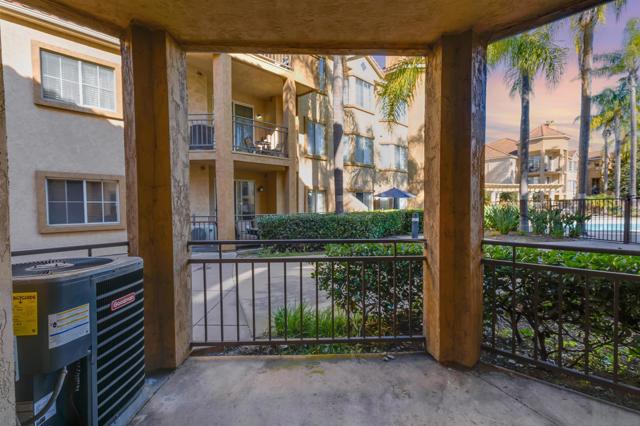 510 Camino De La Reina, San Diego, California 92108, 2 Bedrooms Bedrooms, ,2 BathroomsBathrooms,Condominium,For Sale,Camino De La Reina,250019940SD