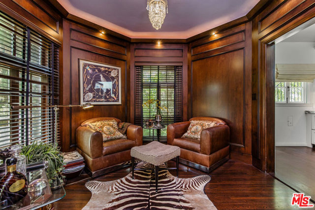 10335 Wilshire Boulevard, Los Angeles CA: https://media.crmls.org/mediaz/3209f660-43b7-4627-8282-6cb4033fd310.jpg