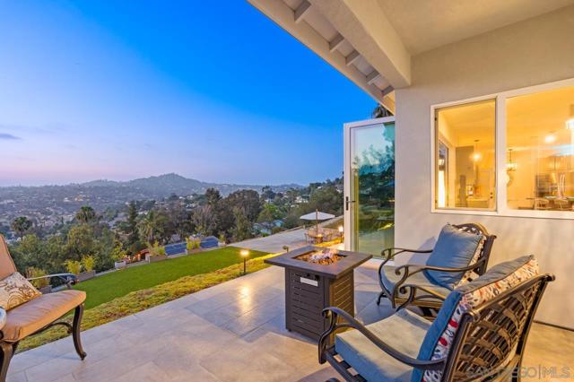 9420 Crest Drive, Spring Valley CA: https://media.crmls.org/mediaz/3209f9d4-55ff-4e27-8f5f-f042c94b1dbb.jpg