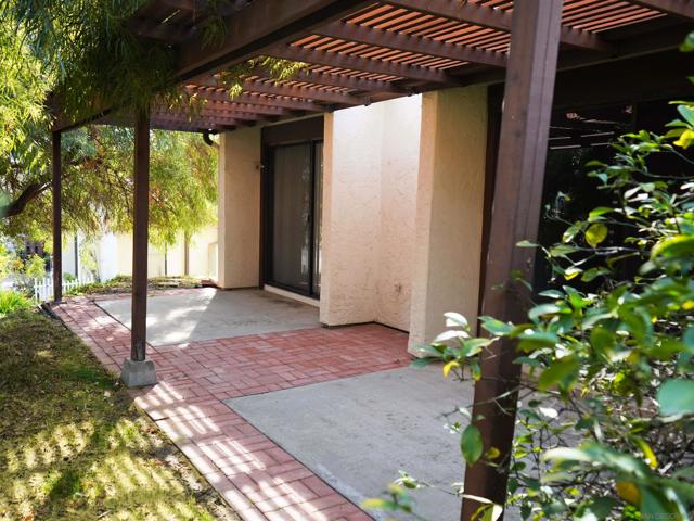 2022 Daren Glen, Escondido, California 92026, 2 Bedrooms Bedrooms, ,2 BathroomsBathrooms,Condominium,For Sale,Daren Glen,240028978SD