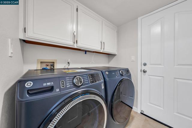 4020 Westminster Pl, Danville CA: https://media.crmls.org/mediaz/320a91af-3912-499b-89a8-6eadc0cd938d.jpg