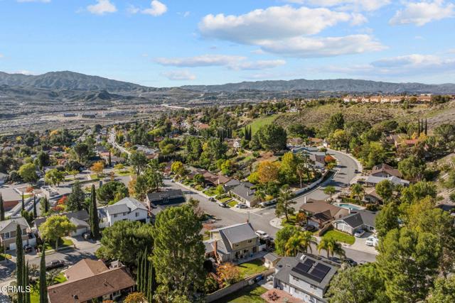 Detail Gallery Image 38 of 44 For 16833 Nearview, Canyon Country,  CA 91387 - 5 Beds | 3 Baths