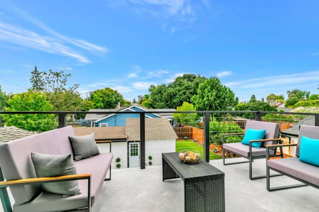665 Hawthorne Avenue, Campbell CA: https://media.crmls.org/mediaz/320b991e-3c26-4a74-bc85-76b9af5f404f.jpg