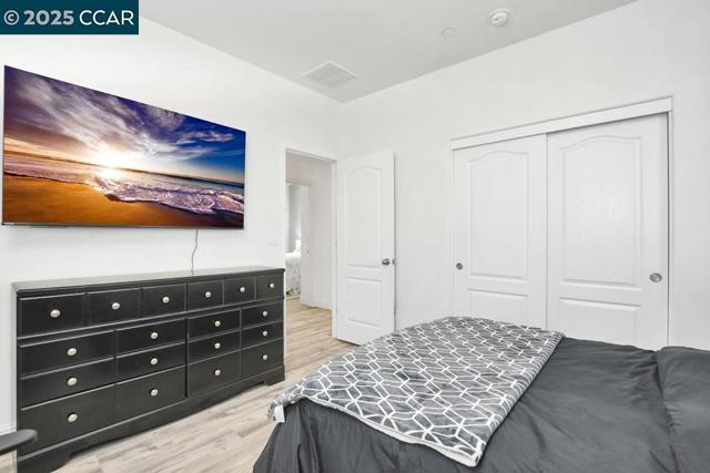 369 Myrtle Ln, Oakley CA: https://media.crmls.org/mediaz/320c6391-4c49-4b77-a028-2d331f16f7f0.jpg