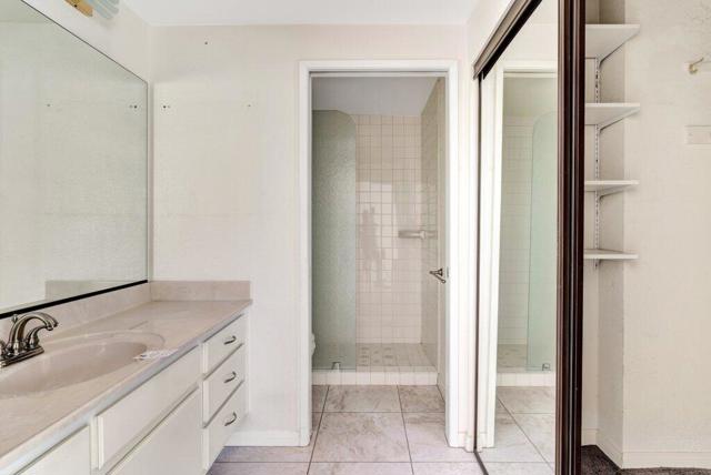 144 Verde Way, Palm Desert CA: https://media.crmls.org/mediaz/320ce0f0-5156-4f27-a78e-ebdc2146a298.jpg