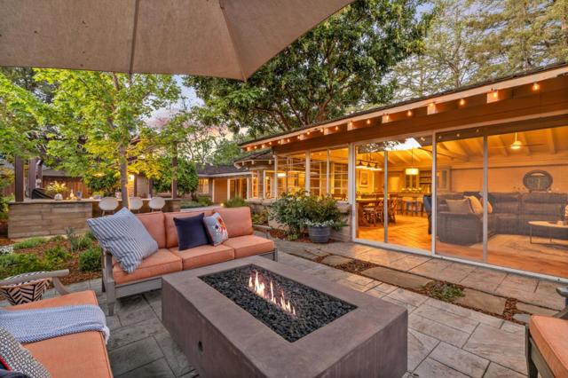 690 Torwood Lane, Los Altos CA: https://media.crmls.org/mediaz/320cfc6d-c2d3-4871-9fc2-29b0733497a6.jpg