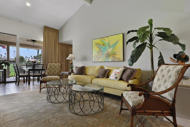 Image 8 of 40 For 43409 Lacovia Drive
