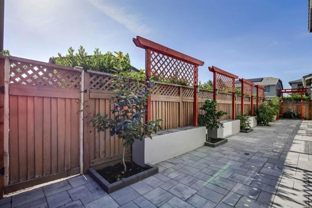 6736 Grasshopper Avenue, Newark CA: https://media.crmls.org/mediaz/320d8abc-4df0-4e46-8c4e-6ffe09084d82.jpg