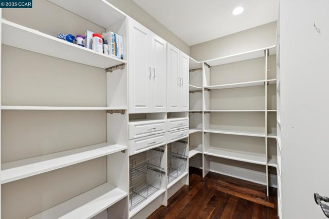 3656 Old Blackhawk Rd, Danville CA: https://media.crmls.org/mediaz/320d9670-8af5-4179-87f1-f0ea75f97ce0.jpg