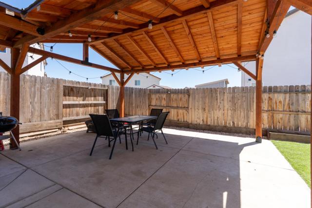 2040 Edwards Street, Los Banos CA: https://media.crmls.org/mediaz/320e4c7b-e05e-4405-9aa0-49613e0febc9.jpg