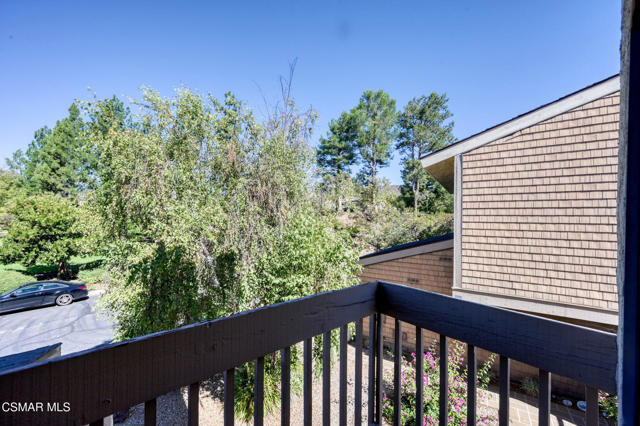 3011 Marigold Place, Thousand Oaks CA: https://media.crmls.org/mediaz/321103ce-1351-43a1-9e0e-7c4ffcd0b17b.jpg