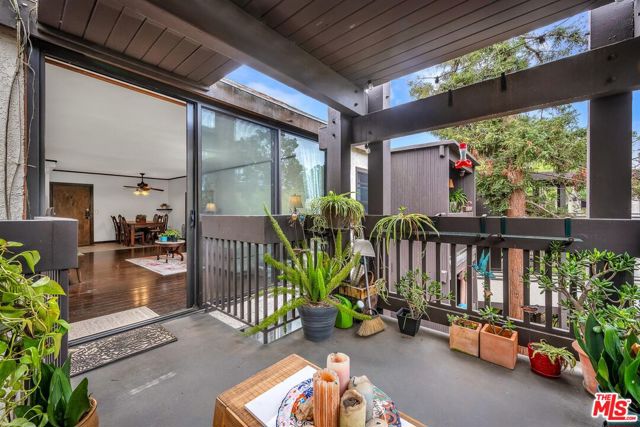 7765 W 91st Street, Playa del Rey CA: https://media.crmls.org/mediaz/32113e24-83b7-465f-8bd1-6f17c01f85ab.jpg