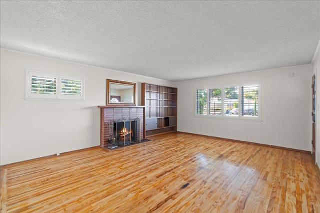 1991 Santa Inez Court, Santa Clara CA: https://media.crmls.org/mediaz/32120621-daac-409a-96fb-5b3e1d3e6623.jpg