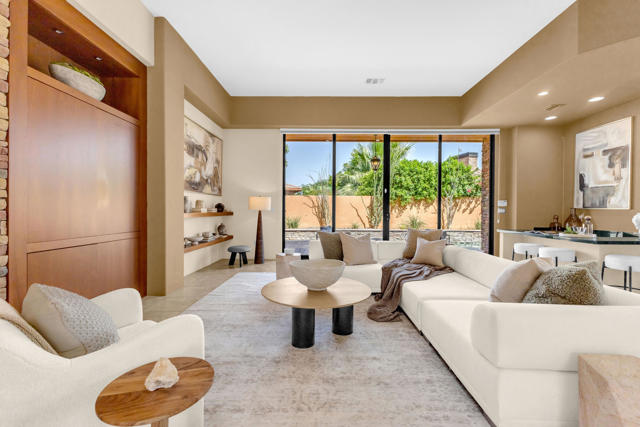 50050 Camino Privado, La Quinta CA: https://media.crmls.org/mediaz/32125d03-2b63-4e9a-9343-bd4ff7348ed2.jpg