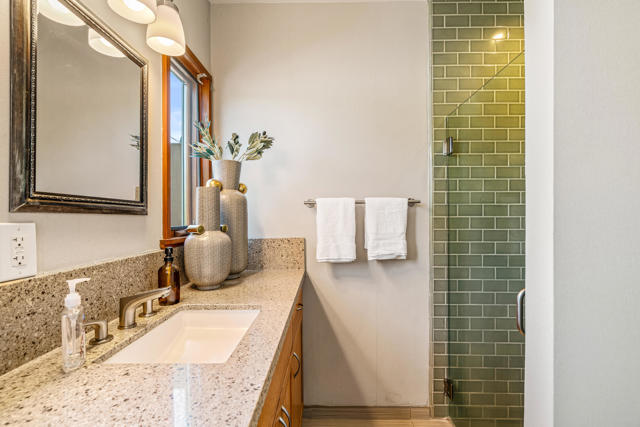 610 S Camino Real, Palm Springs CA: https://media.crmls.org/mediaz/3212cf6f-9ad9-43ad-bba0-033aa4708a33.jpg