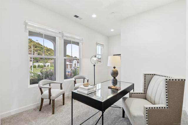 1417 Apex Place, Escondido CA: https://media.crmls.org/mediaz/3212d340-1835-4294-84a0-9c22c6a4293d.jpg