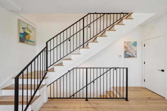 1433 Floribunda Avenue, Burlingame CA: https://media.crmls.org/mediaz/32131f93-3cd8-4105-9df6-59697840d522.jpg