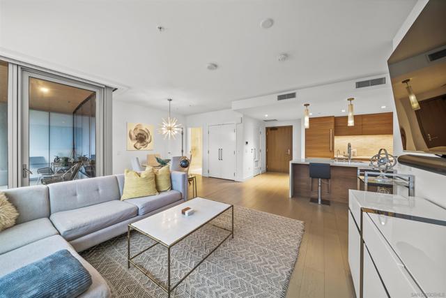 888 W E St, San Diego CA: https://media.crmls.org/mediaz/32135a4a-2361-40d6-9326-225742fd4f88.jpg