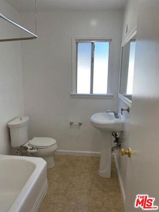 5784 Corbett Street, Los Angeles CA: https://media.crmls.org/mediaz/3213b05a-bdfb-40da-9631-cfbb80f2a14a.jpg