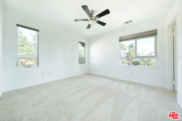 14661 Sherman Way, Van Nuys CA: https://media.crmls.org/mediaz/3213f1a3-5e4f-444c-b6c6-b3eb8bcc689e.jpg