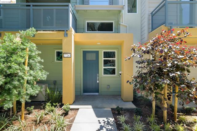 27263 Lumina CT, Hayward, California 94541, 3 Bedrooms Bedrooms, ,2 BathroomsBathrooms,Townhouse,For Sale,Lumina CT,41068499