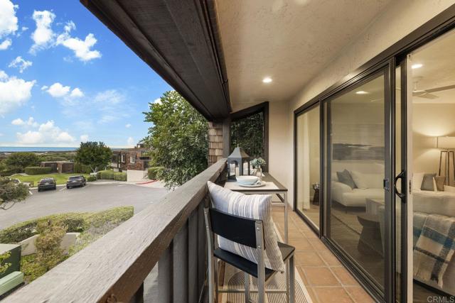 12859 Caminito del Canto, Del Mar CA: https://media.crmls.org/mediaz/32155d45-cb3b-4bb6-bfdf-81c507c805fb.jpg