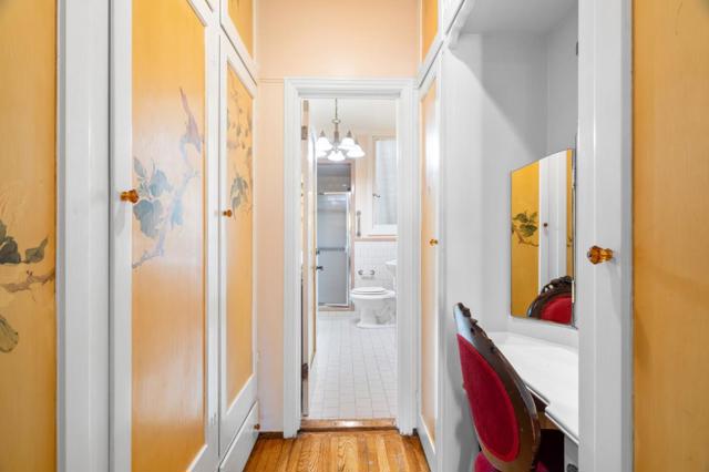 36333635 Webster Street, San Francisco CA: https://media.crmls.org/mediaz/32174a77-33fb-49cf-9367-06b96090ae88.jpg