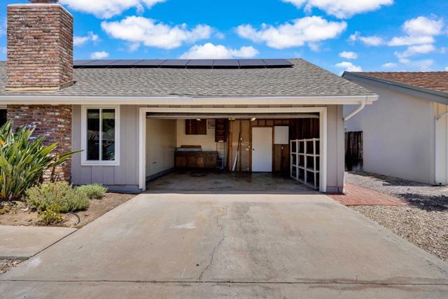 13710 Ahwahnee Way, Poway CA: https://media.crmls.org/mediaz/32178c12-e93e-412f-841e-c8024f7f7321.jpg