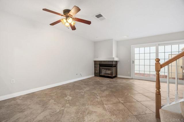 Detail Gallery Image 6 of 35 For 750 Breeze Hill Rd #110,  Vista,  CA 92081 - 2 Beds | 2/1 Baths