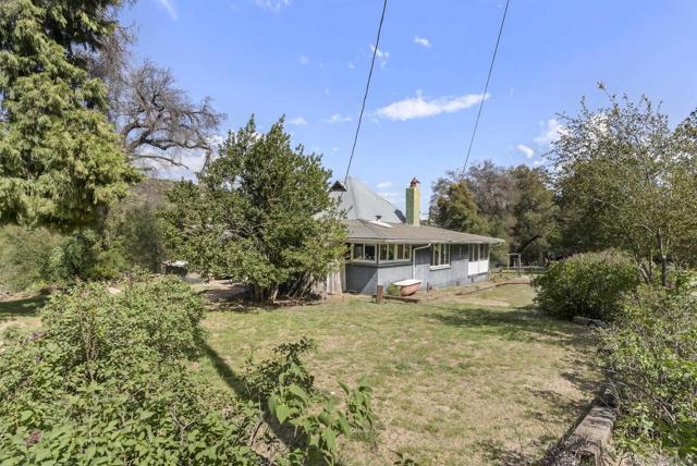 26742 San Felipe Rd, Warner Springs CA: https://media.crmls.org/mediaz/32187810-c7b8-498d-ba44-e4b2862b044e.jpg