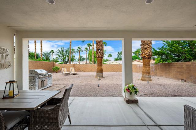 81810 La Paz Court, La Quinta CA: https://media.crmls.org/mediaz/3218dc58-9246-4bab-bd81-390ec9288175.jpg