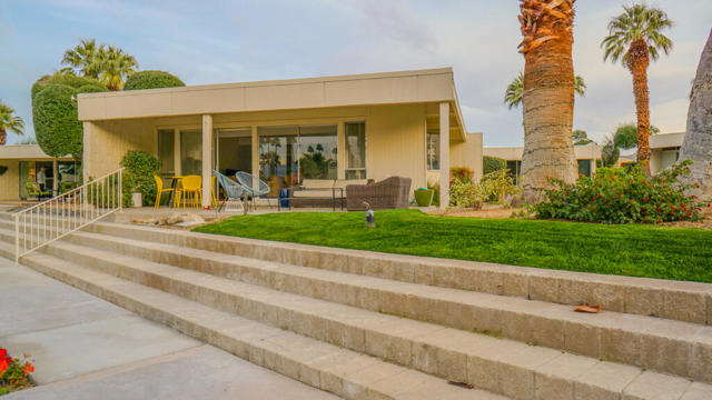 472 Sandpiper Street, Palm Desert CA: https://media.crmls.org/mediaz/3218e762-1932-4cde-985d-1a43d45d2de3.jpg
