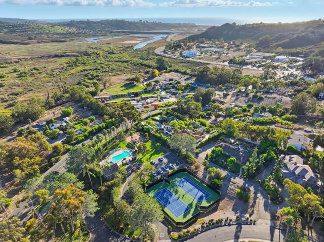 3626 Lorimer Ln, Encinitas CA: https://media.crmls.org/mediaz/3218fd84-18c3-4f73-93d0-3a934965a7f4.jpg