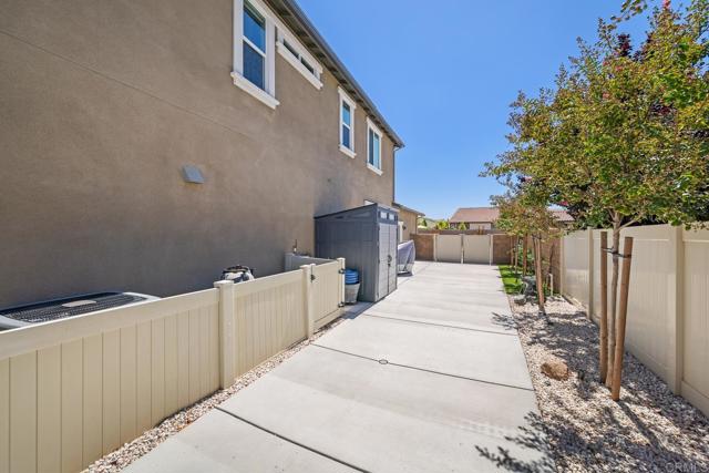 30536 Fragrant Street, Murrieta CA: https://media.crmls.org/mediaz/321a205f-7c09-42bf-88ed-9285d24fad01.jpg